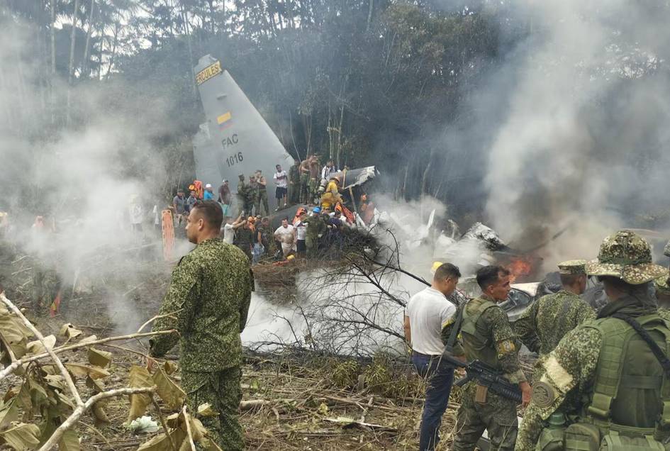 Kolumbiyada 125 kishi boʻlgan harbiy samolyot quladi (video)